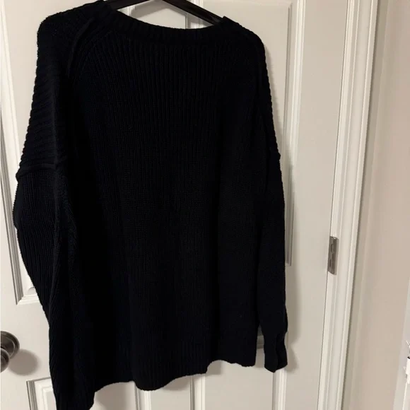 American Eagle Outfitters Black Knit Sweater - Picture 2 of 6
